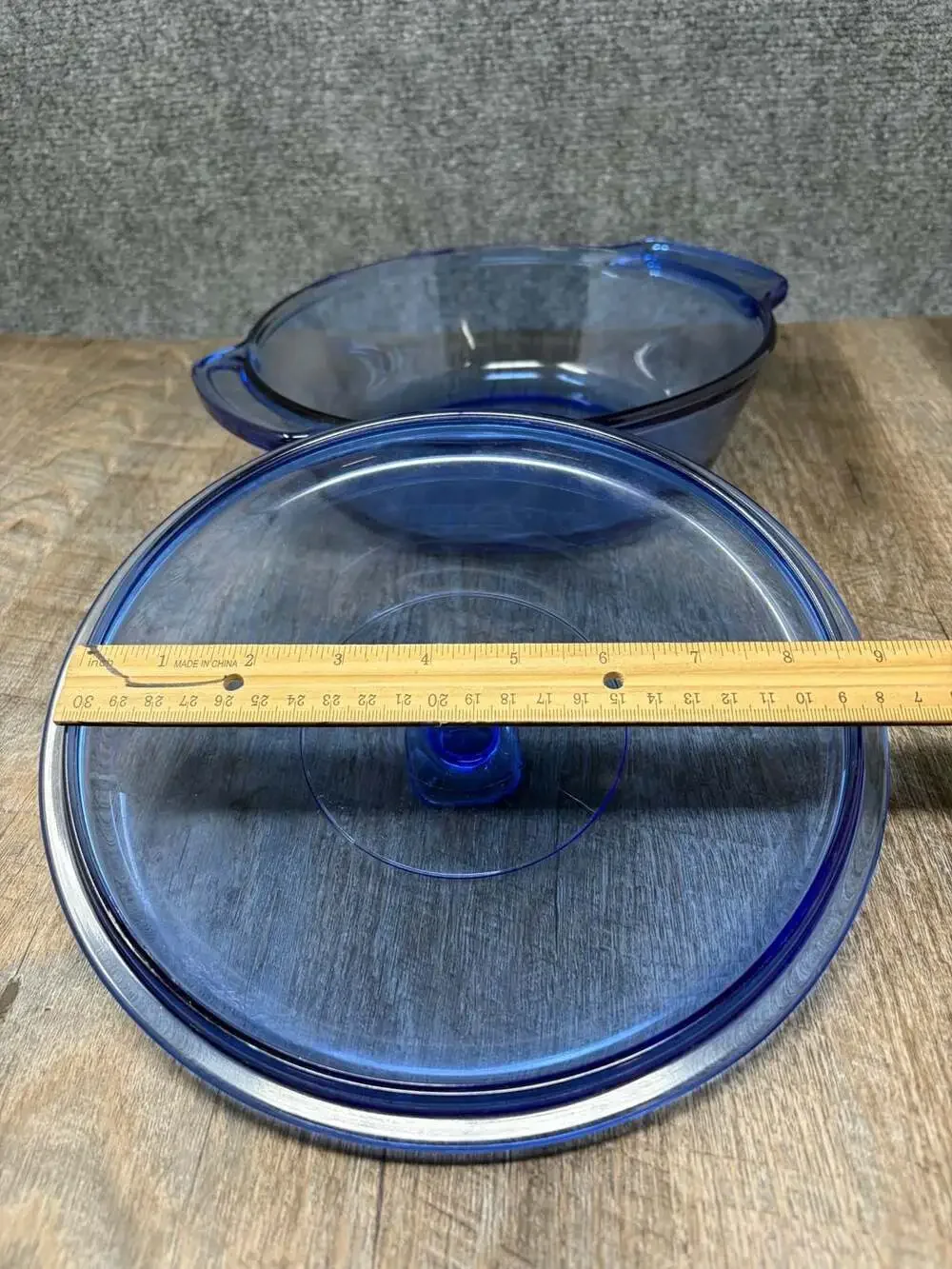 Vintage Anchor Hocking Cobalt Blue Glass 9” dia 2 qt Casserole Baking Dish w Lid